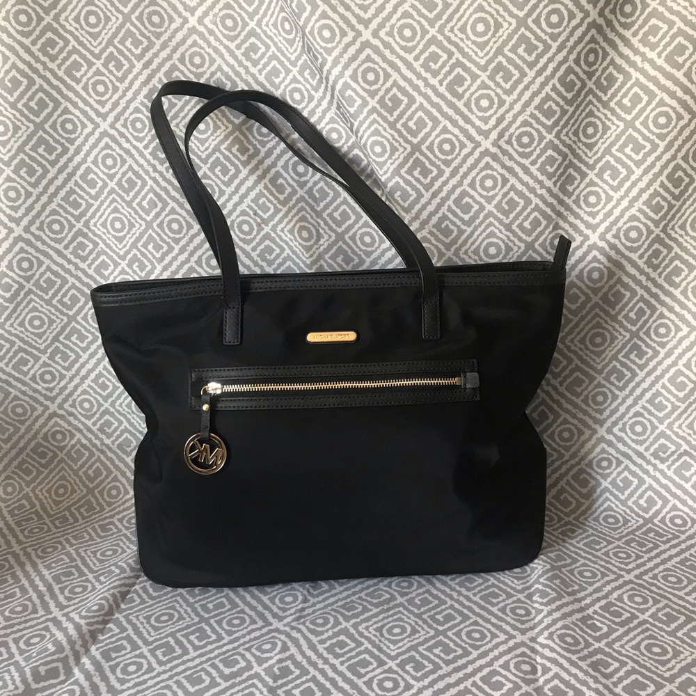 MIchael kors black tote bag